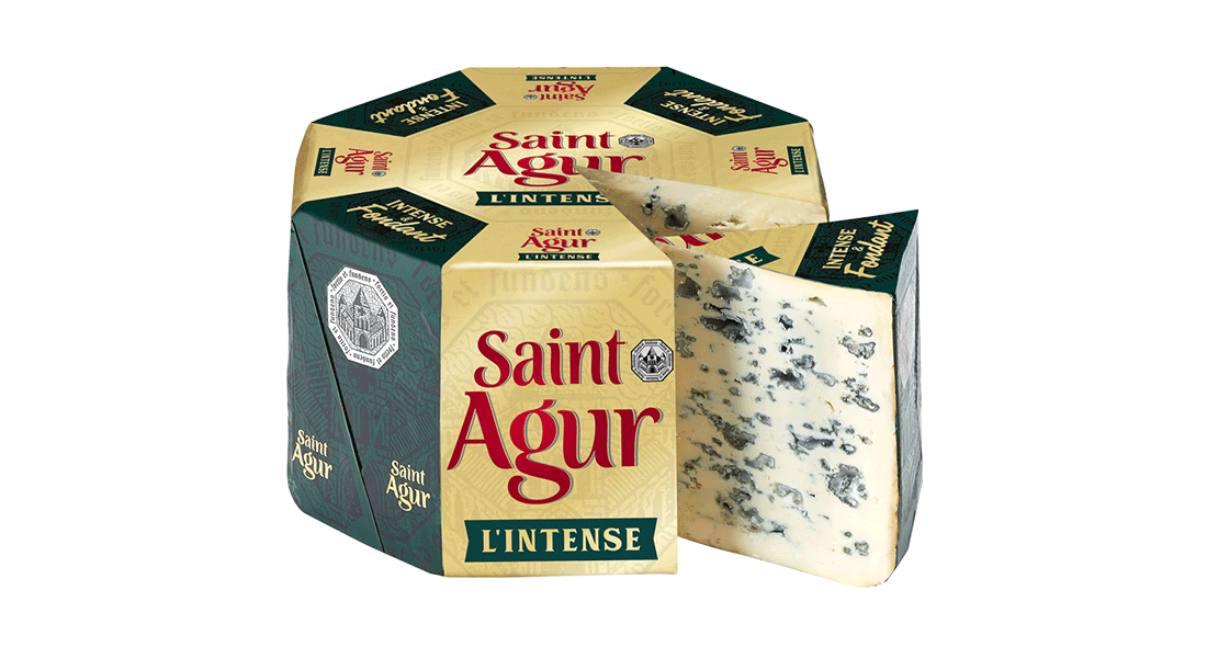Saint Agur L'Intense Käsetheke Theke packshot slice Saint Agur L'Intense Käsetheke Theke packshot slice
