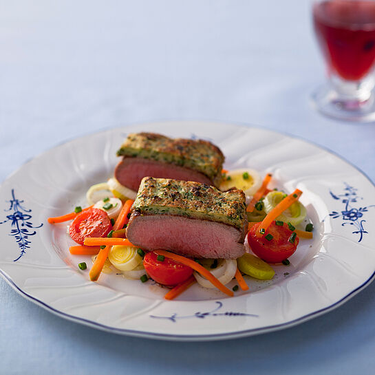 Lamm mit Kräuter-Käsekruste - leckere Rezeptidee