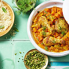 Würzige Süßkartoffel-Tajine mit cremigen Brunch und knackigen Pistazienkernen