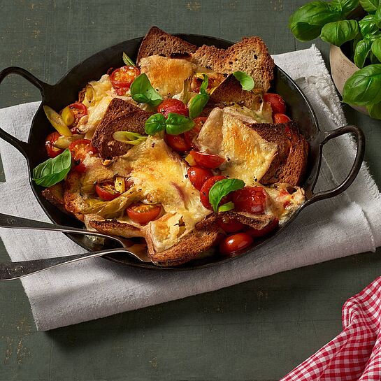 Rezept für warmen Brotsalat mit Le Rustique Käse