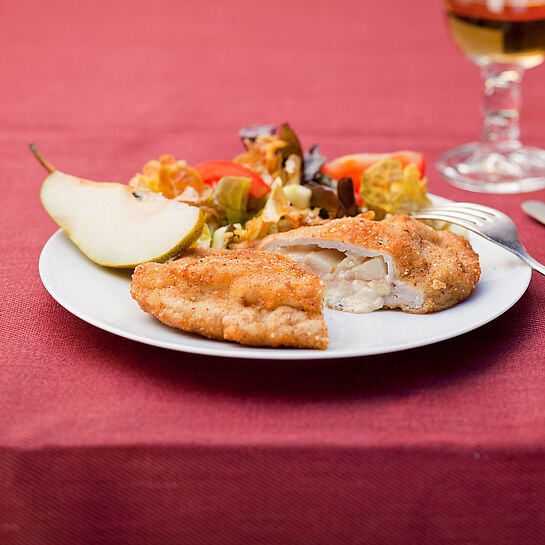 Cordon bleu mit Birnen-Käse-Füllung - immer ein Genuss