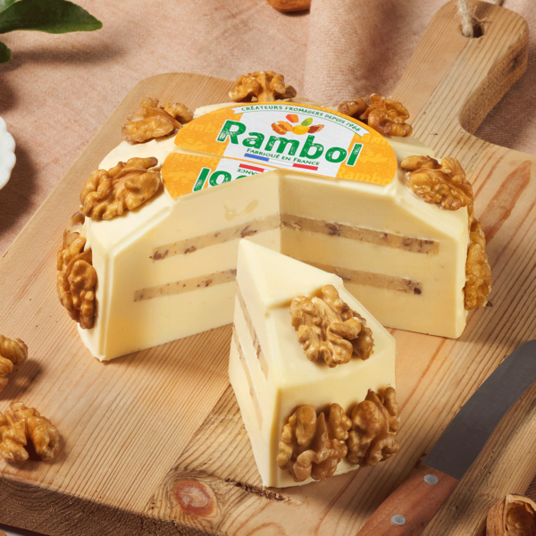 Rambol, französische Schmelzkäse-Spezialität mit edlen Walnüssen