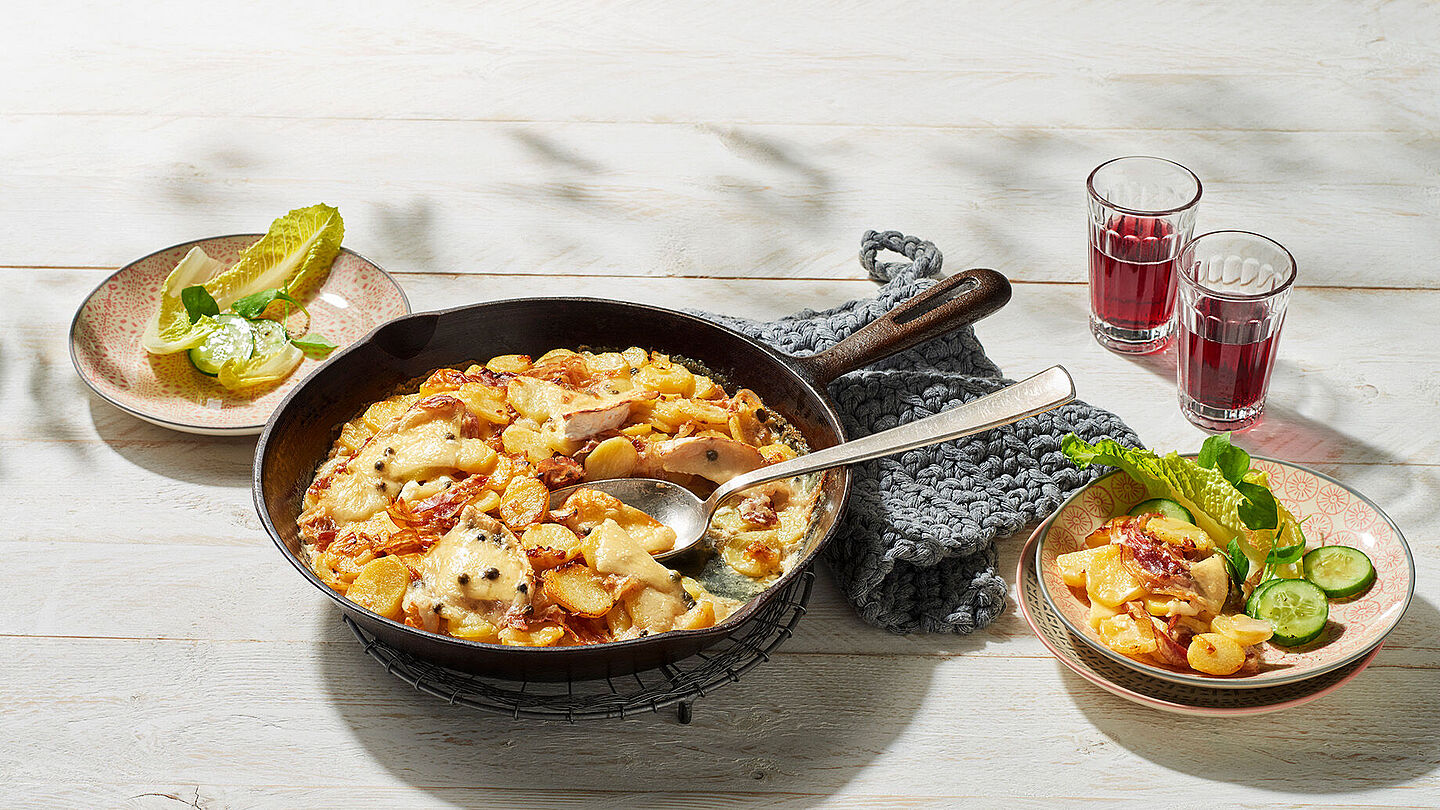 Herzhaftes Tartiflette Rezept mit Räucherspeck - ideal für kalte Tage. 