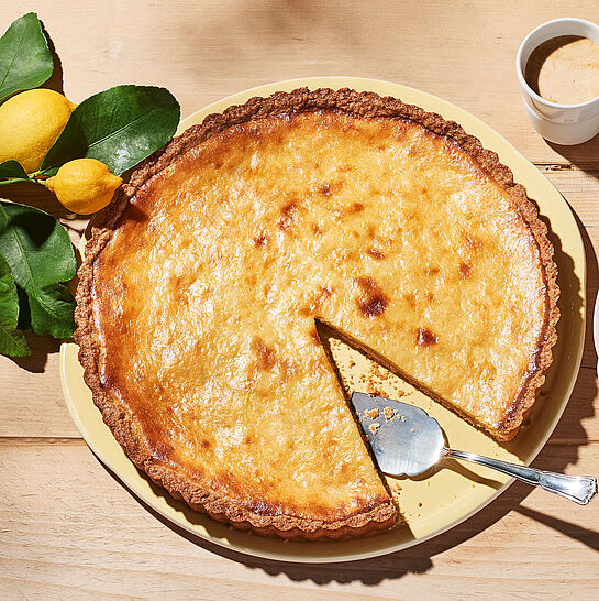 Perfekt für die Sommerparty: Zitronentarte mit Frischkäse. 