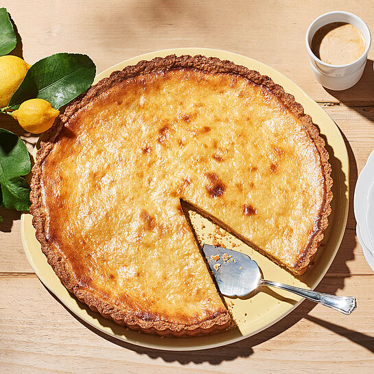 Perfekt für die Sommerparty: Zitronentarte mit Frischkäse. 