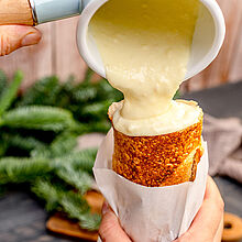 Knuspriges Käsefondue-Baguette Rezept Knuspriges Baguette, gefüllt mit cremigem Käsefondue und frischen Kräutern – ein Genuss für alle Käseliebhaber.