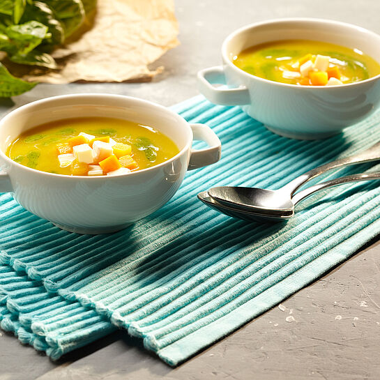 Rezept Feine Gemüsesuppe mit Pesto - immer ein Genuss