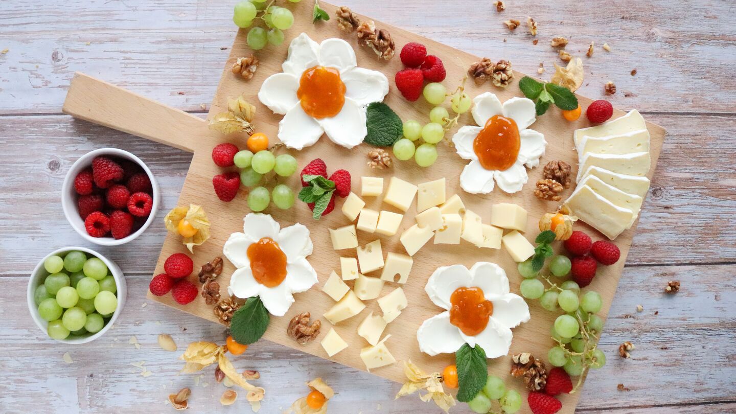 Frischkäseblumen-Board