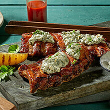 Spareribs vom Grill mit Saint Agur Blauschimmelkäse und leckeren Kartoffelecken