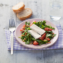 Rucola Salat mit Erdbeeren - leckere Rezeptidee