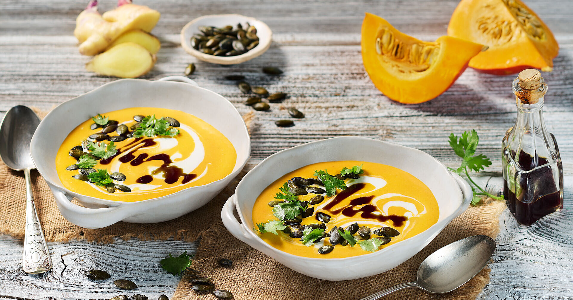 Kürbissuppe mit Ingwer und Kokosmilch