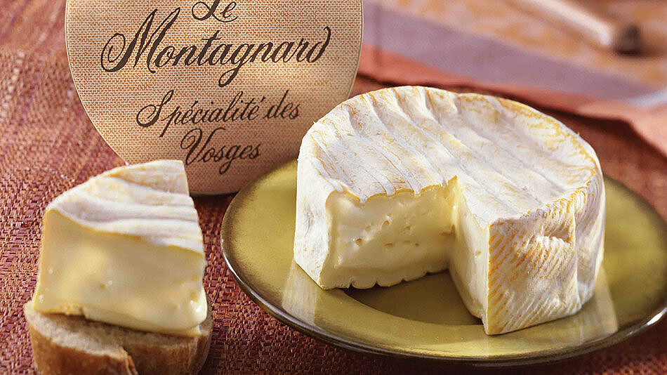 Le Montagnard Käse aus Bergmilch im Anschnitt Le Montagnard Käse aus Bergmilch